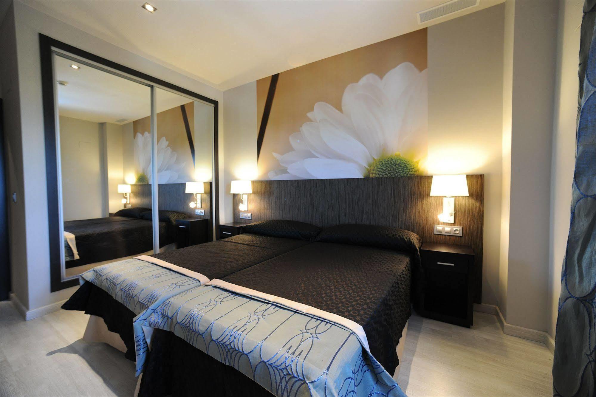 Leo Deluxe Punta Umbria (Adults Only) Lejlighed Eksteriør billede